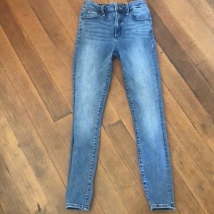 Abercrombie Simone high rise jeans 25/0